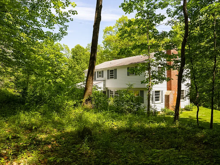 50 Aspinwall Rd — Photo 36