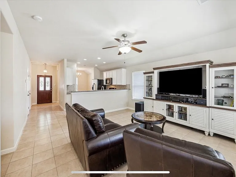 3039 Boxwood Springs Ln — Photo 15