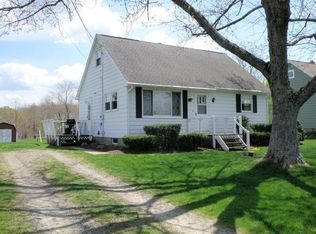 9663 Mark Rd, Erie, PA 16509