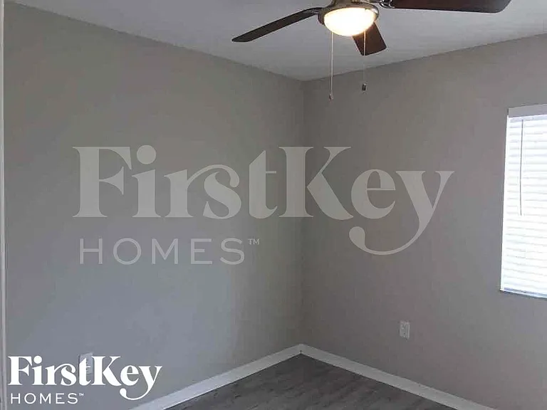 18050 SW 142nd Ct — Photo 17