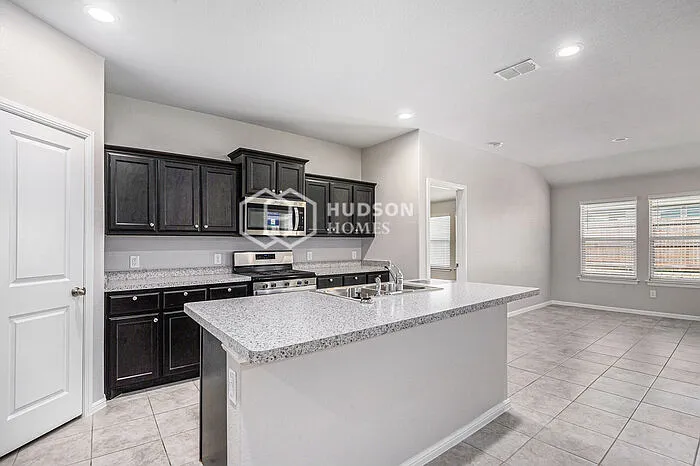 16441 Pembine Ln — Photo 4