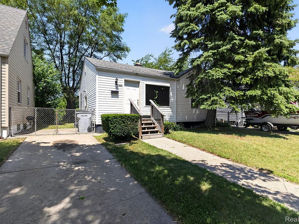 1st image of 1029 E Woodruff Ave