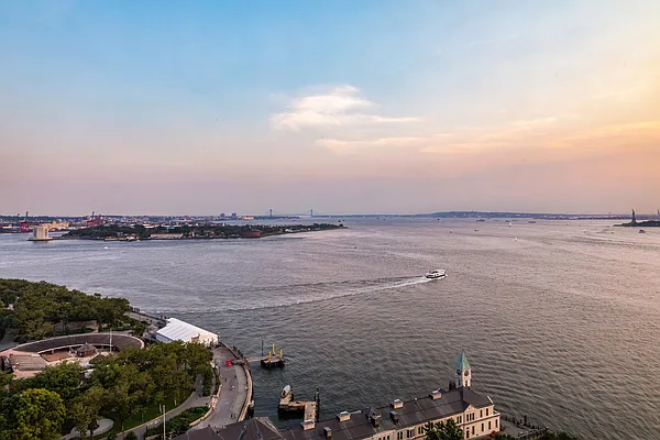 Sold by Compass | media 7