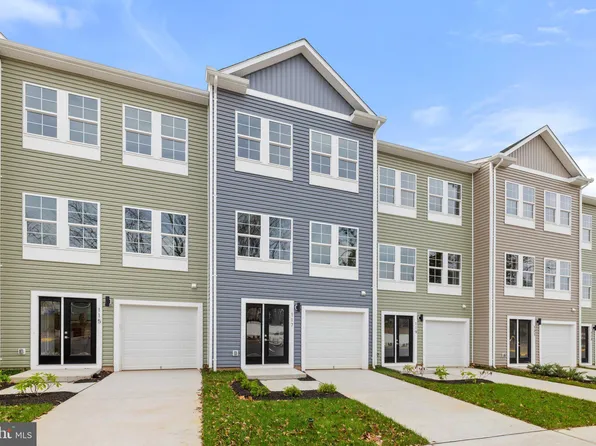 105 Sage Creek Ct, Manassas Park, VA 20111