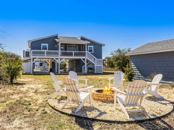 2004 W Pelican Drive, Oak Island, NC 28465