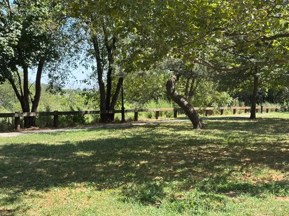 2240 Burnett Street image 25 of 26