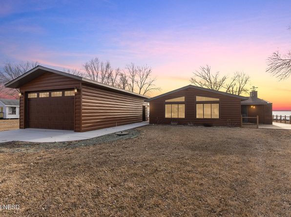 180 NE Lake Dr, Estelline, SD 57234