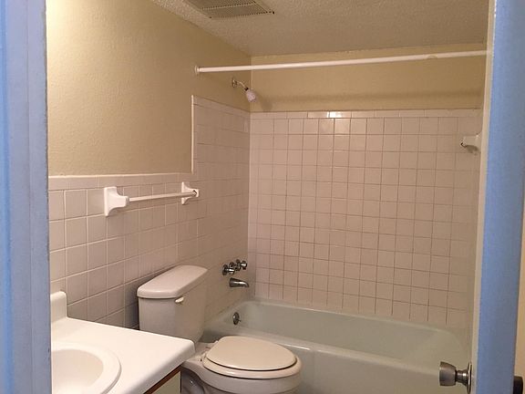 4th image of 2325 W Pensacola St APT 149