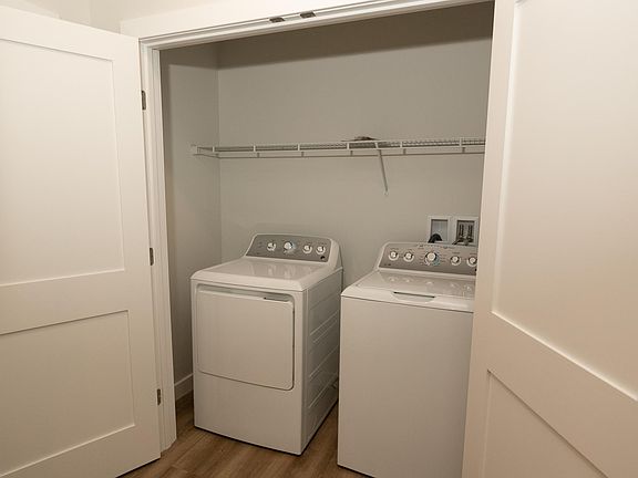 5th image of 3000 Meadows Dr #3114