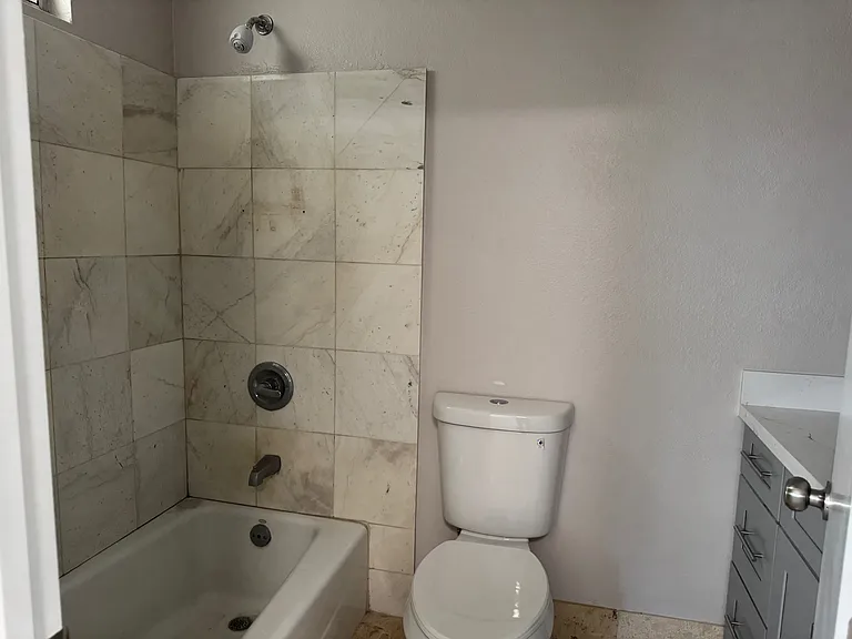 1579 Willowdale Dr — Photo 13
