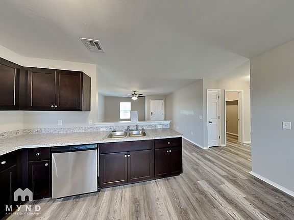 4th image of 4209 Umbria Rd