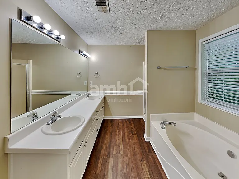 2380 Sailor Ln — Photo 12