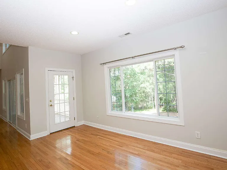 108 Fawnwood Dr — Photo 12