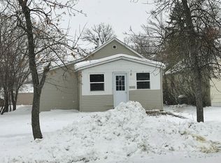 826 7th Ave NE, Devils Lake, ND 58301