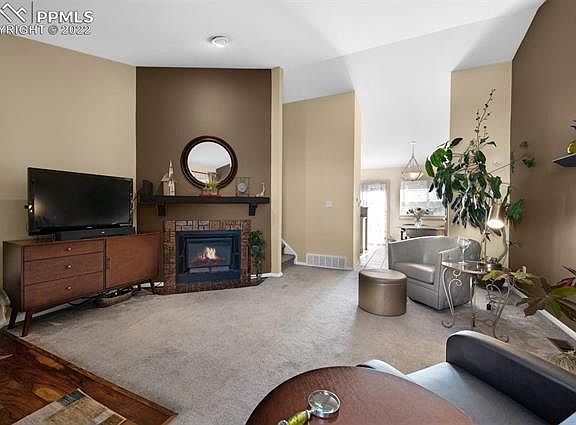 5th image of 1307 Rotterdam Cir