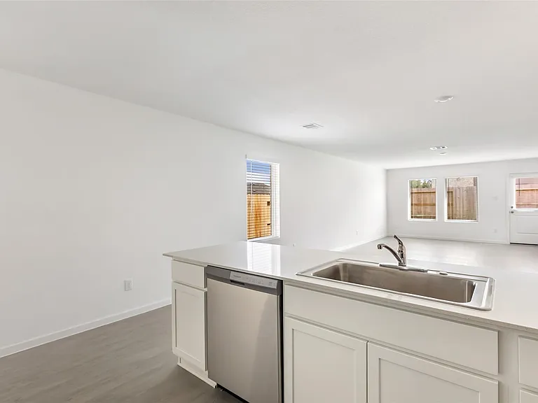 917 Capracotta Dr — Photo 18