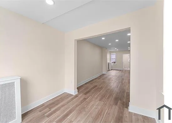 5808 N 20th St — Photo 5