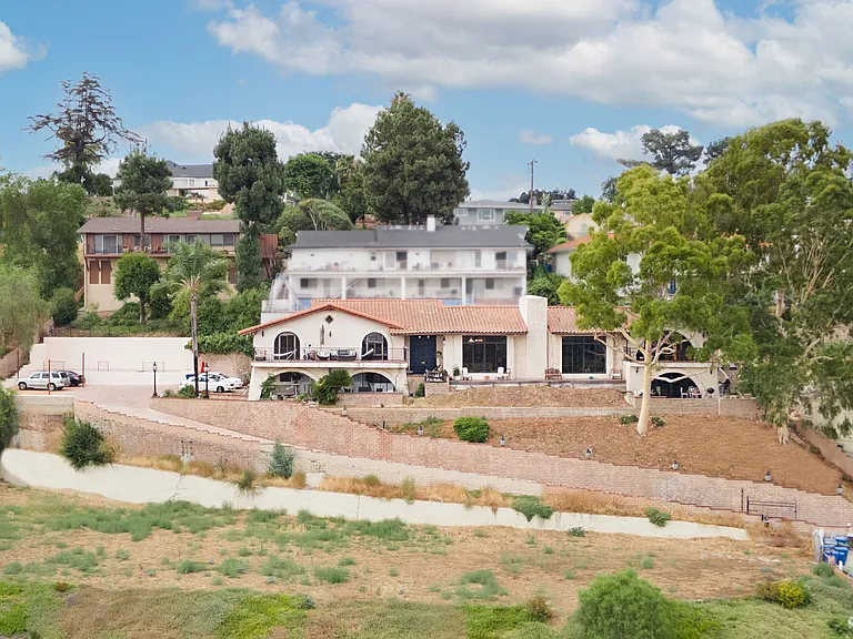 11715 Capri Dr — Photo 3