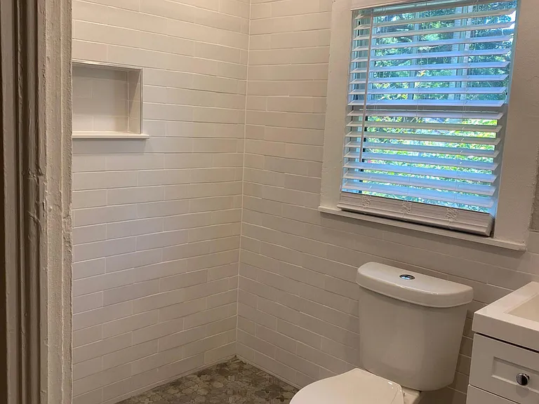 Bathroom / shower