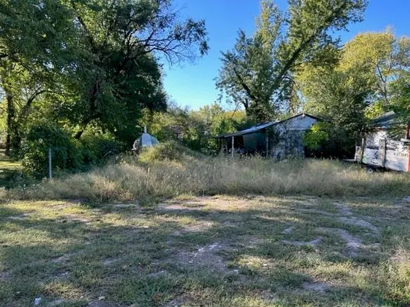408 E Hickory St, Nevada, MO 64772