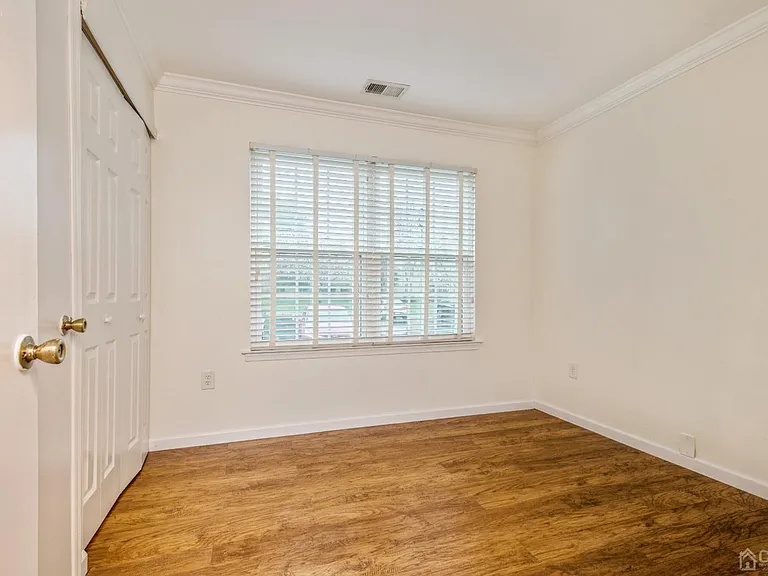 101 Quince Ct — Photo 15