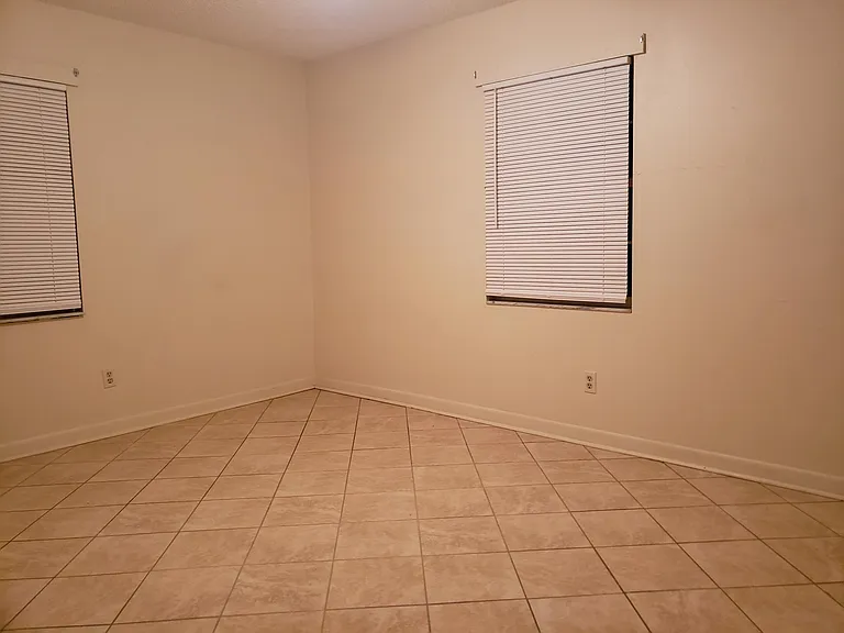 148 Shady Oak Ave — Photo 6