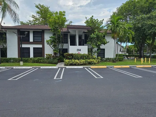 204 Lake Pointe Drive #207, Oakland Park, FL 33309