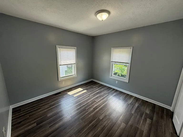 22 Burr St — Photo 10