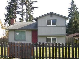 919 W 15th St, Port Angeles, WA