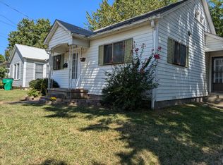 1008 N Clements St, Gainesville, TX 76240
