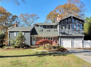 52 Bayview Ave, East Islip, NY 11730