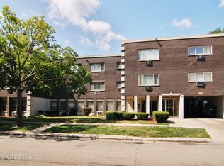 914 N Austin Blvd APT A4, Oak Park, IL