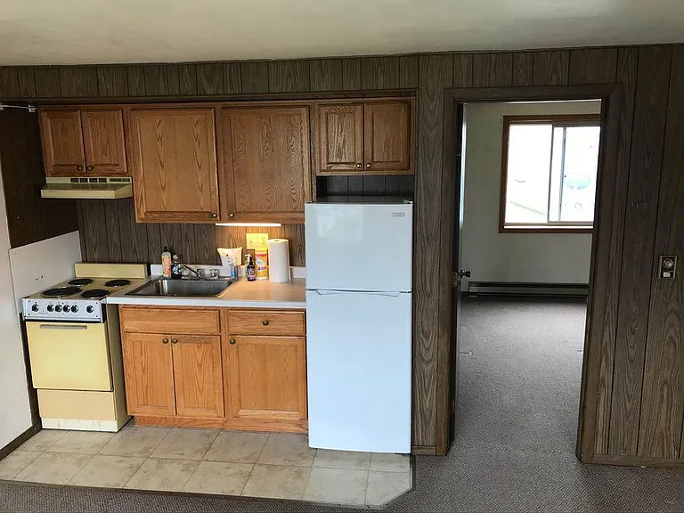 344 Stanley Ct #D — Photo 3