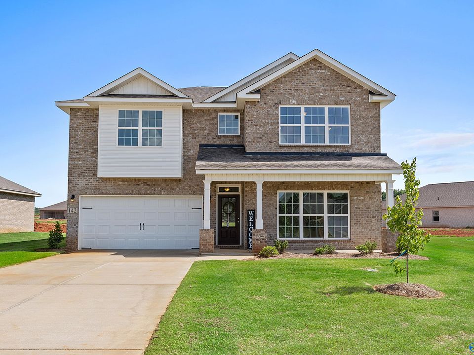 1st image of 142 Cherry Laurel Dr