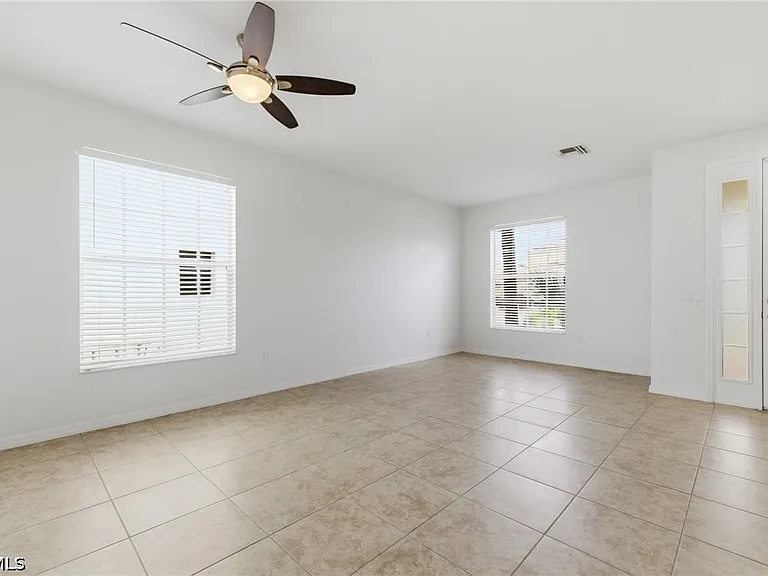 2639 Bellingham Ct — Photo 7