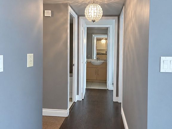 5th image of 381 Front St W #503