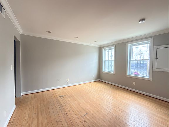 5th image of 1246 Queen St NE APT 2