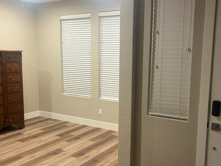 504 Chase Ct — Photo 11