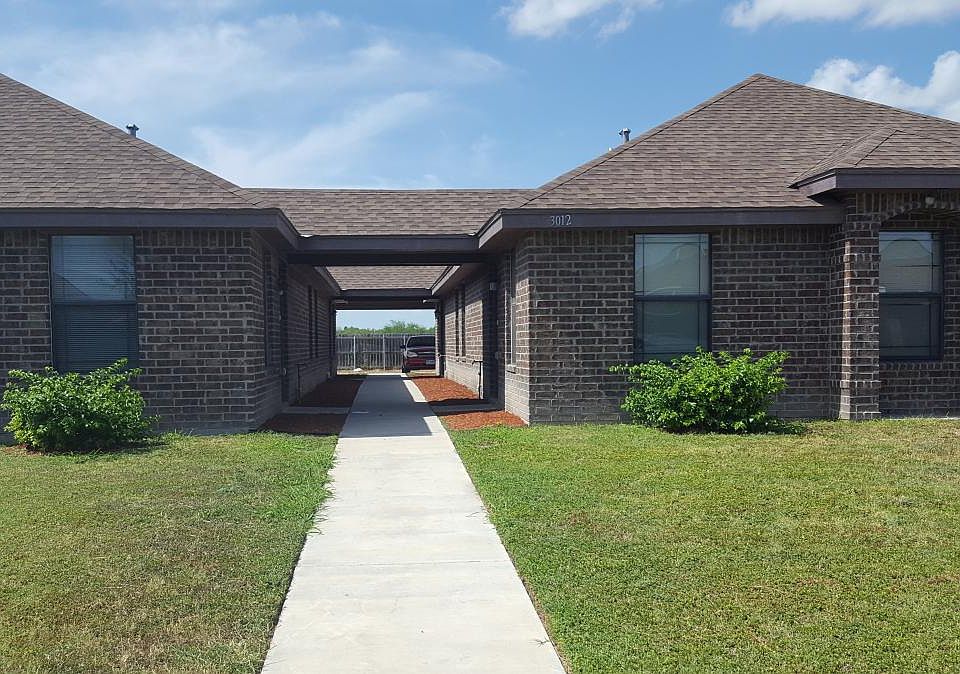 1st image of 3012 E Diamondhead Ave APT 1