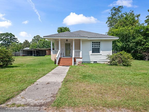 3rd image of 113 Residence St