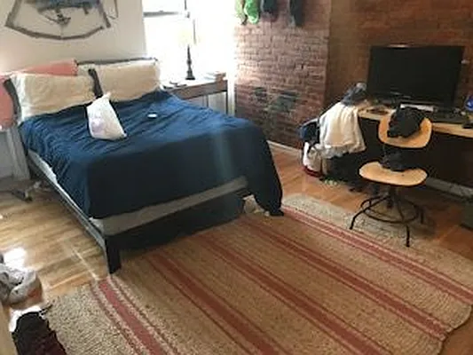 Rented by Village Living Realty | media 18