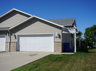 2815 Wheatland Dr S, Fargo, ND 58103