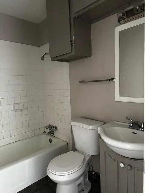 2 bed, 900 sqft, $785 — Photo 2