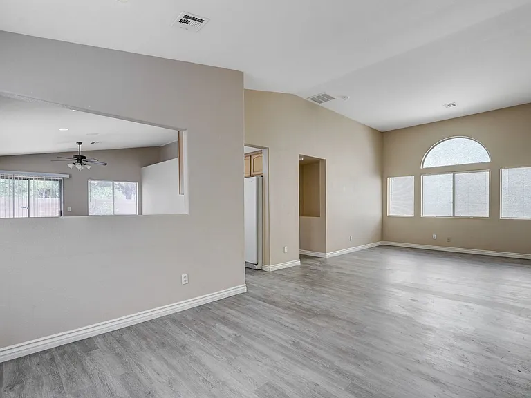 527 Braided River Ave — Photo 6