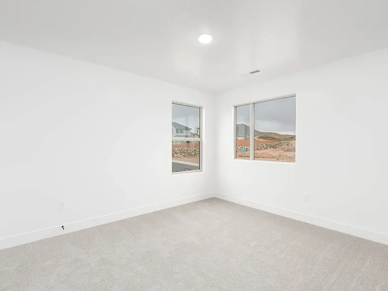 2838 W 500 N — Photo 32