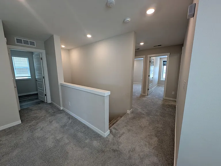 938 Burwood St SE — Photo 16