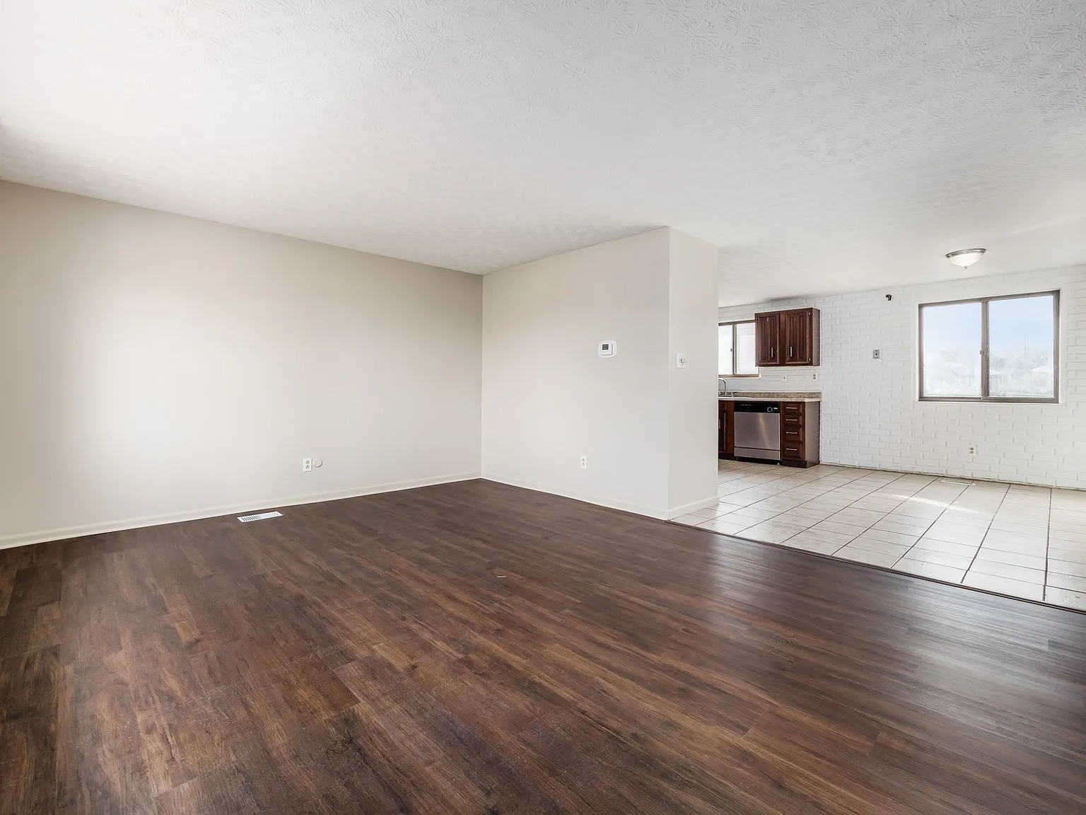 3 bed, 1.5 bath, 1448 sqft, $1,950 — Photo 3