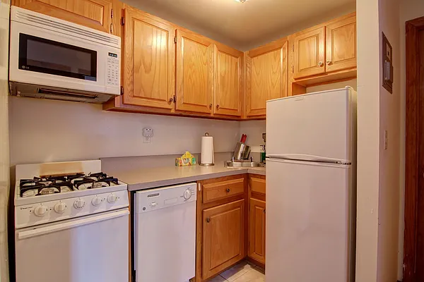 Rented by Guidance Realty Corp. | media 6