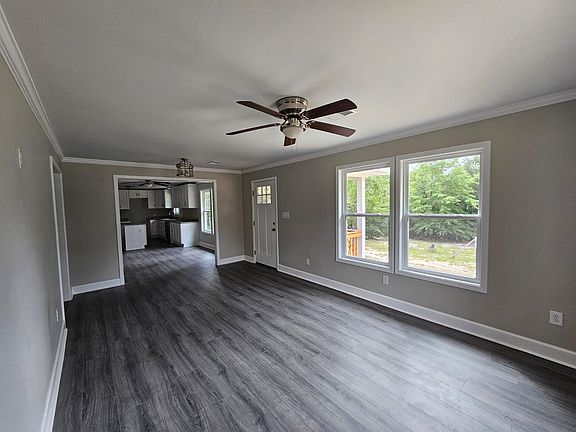 3rd image of 1004 Crystal Springs Dr