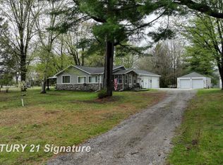 420 W Spruce St, Saint Charles, MI 48655